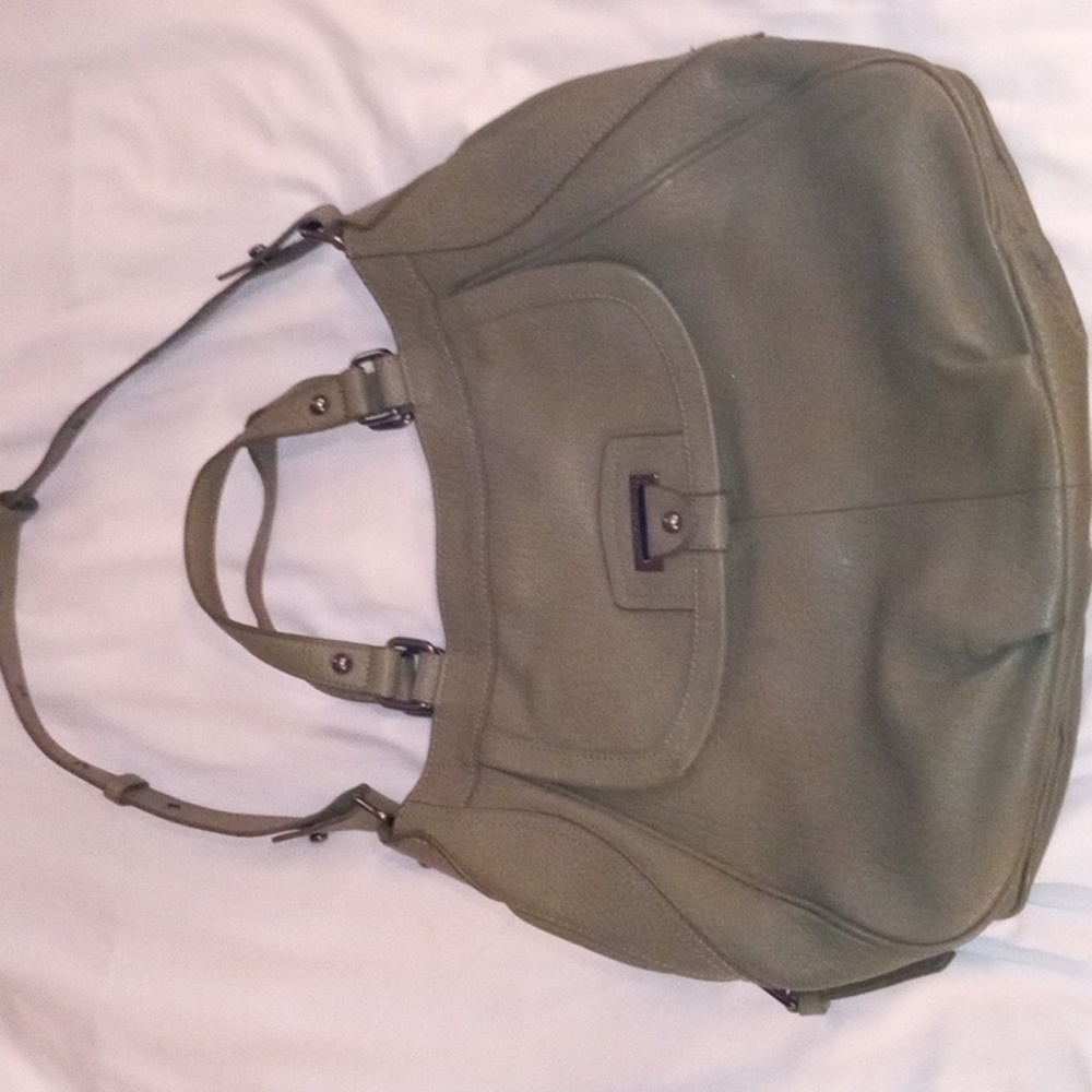Perlina Women's Green Leather Purse
